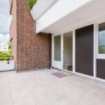 Envidraçamento de sacada emperrando, saiba motivos e soluções